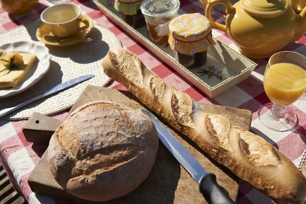 Bonjour Haut Bed & Breakfast La Barthe